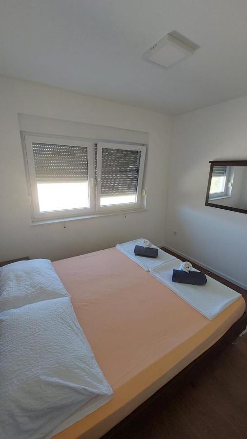 Navis Supetarska Draga Exterior foto