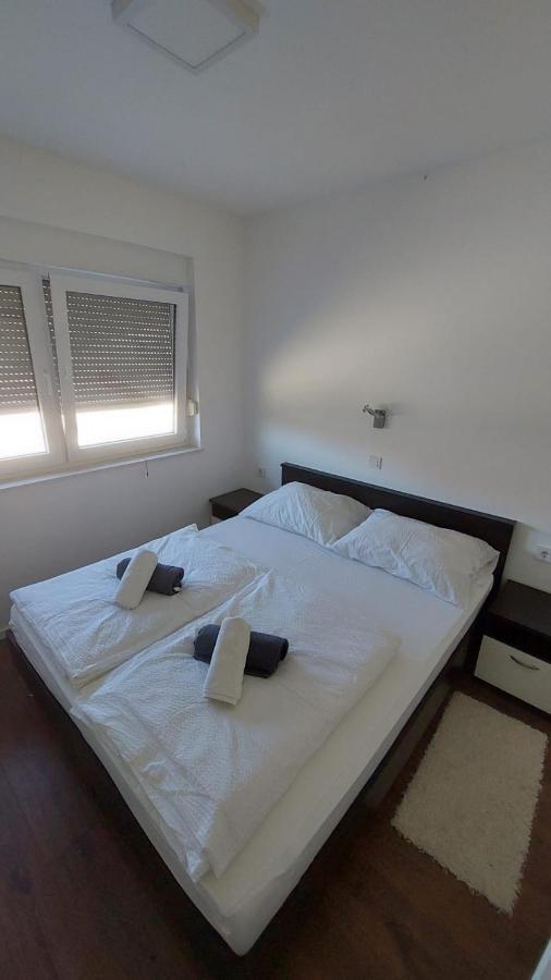 Navis Supetarska Draga Exterior foto
