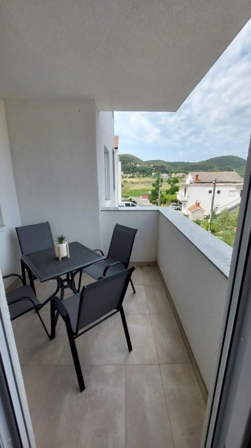 Navis Supetarska Draga Exterior foto