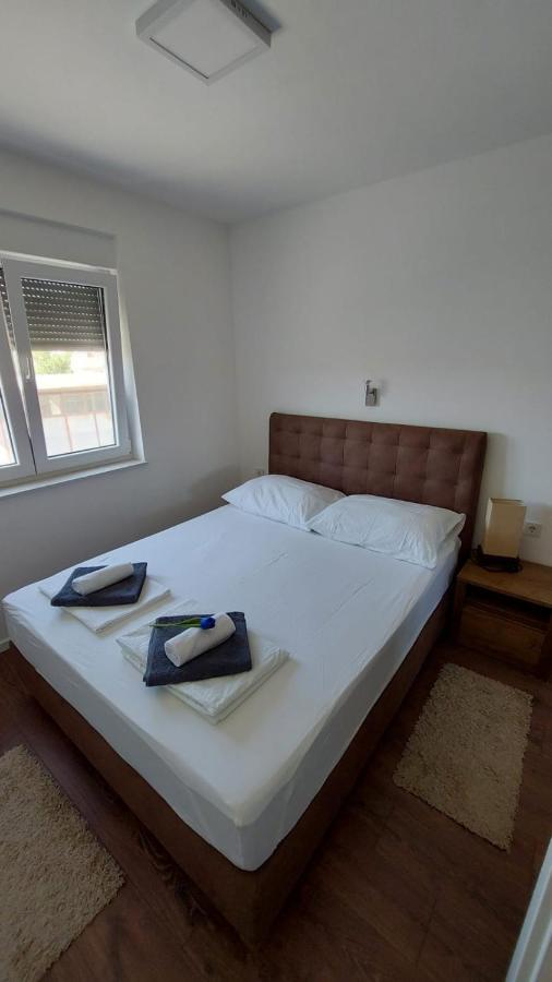 Navis Supetarska Draga Exterior foto