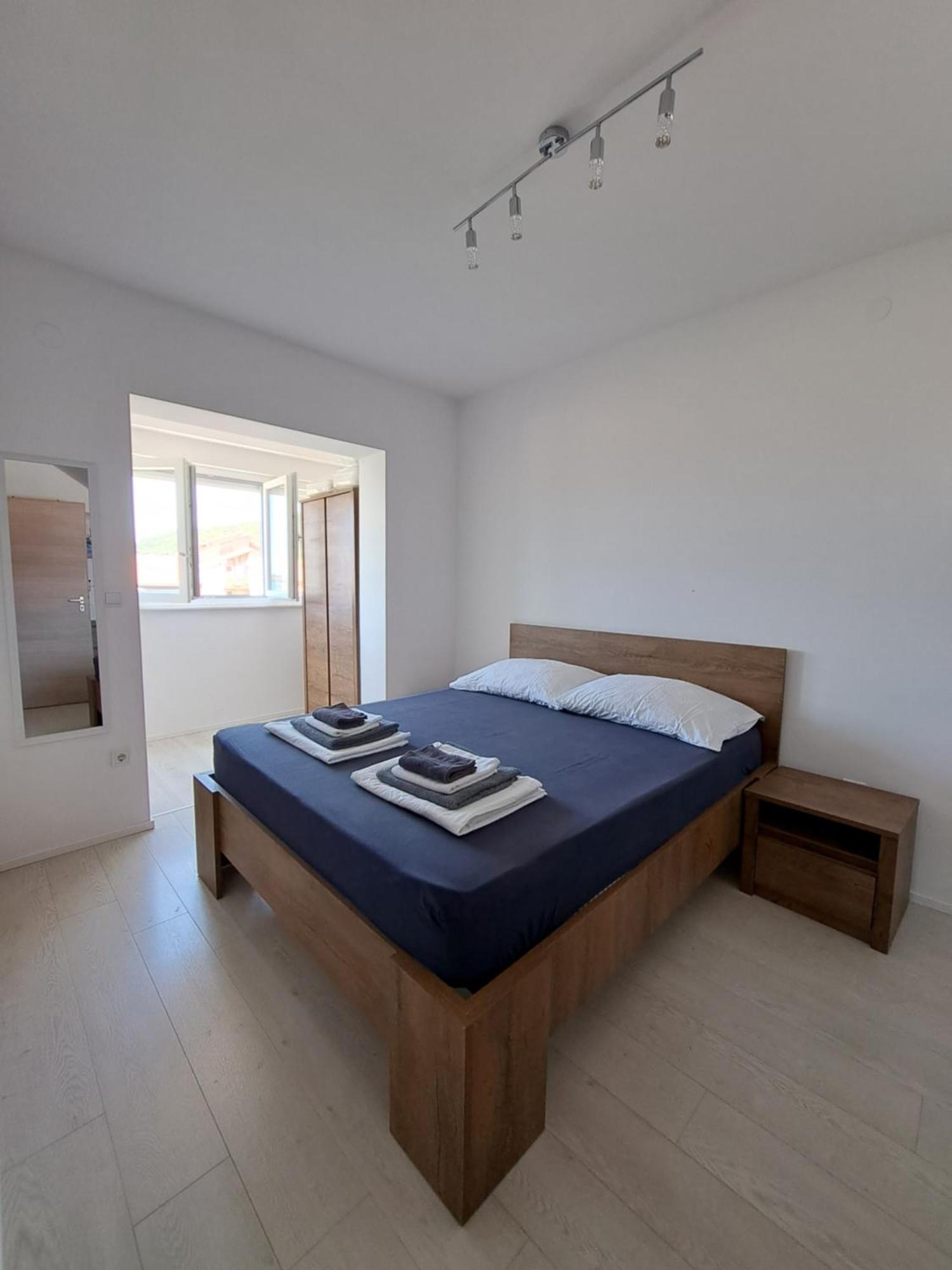 Navis Supetarska Draga Exterior foto