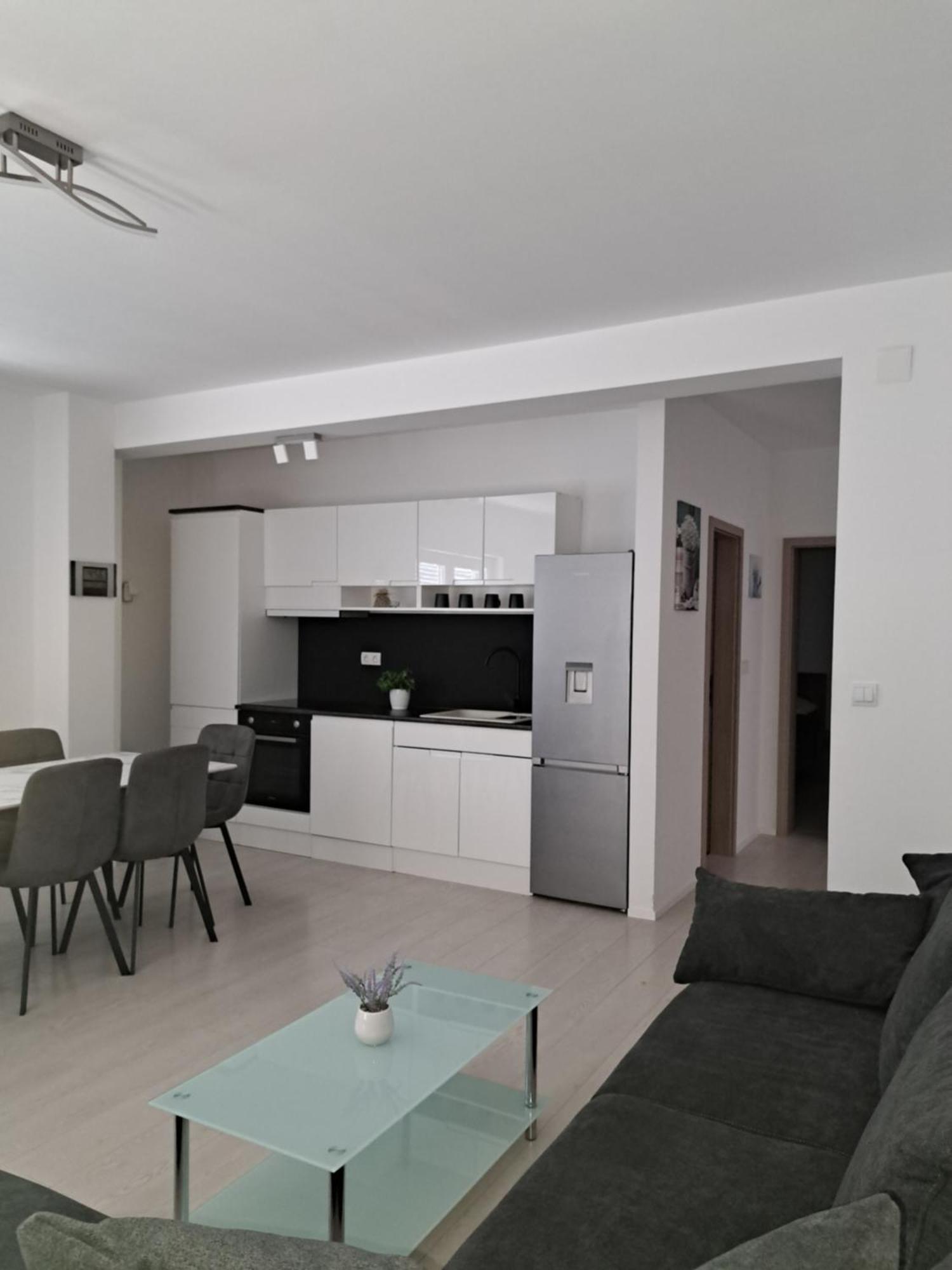 Navis Supetarska Draga Exterior foto